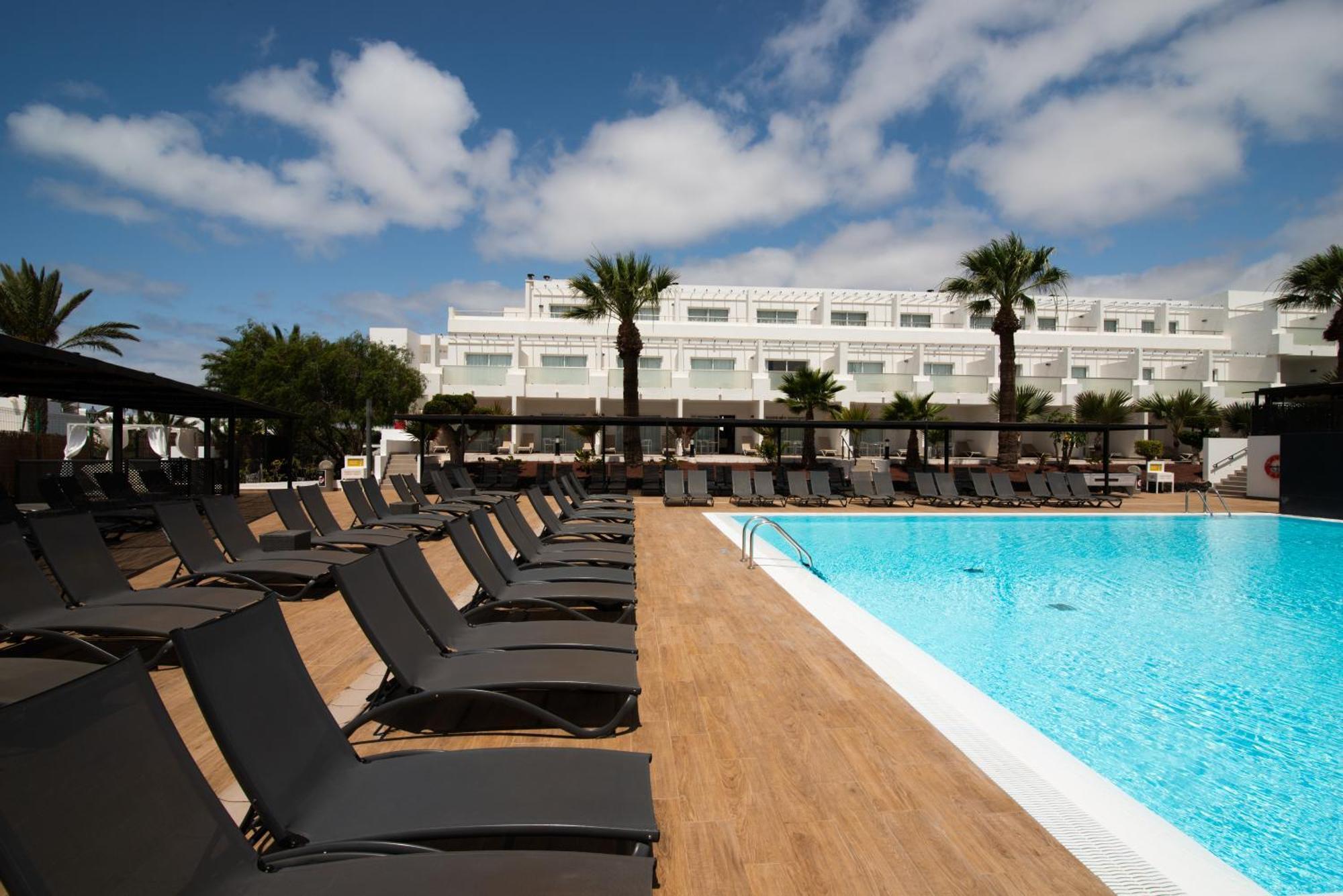 Aequora Lanzarote Suites Puerto del Carmen  Esterno foto