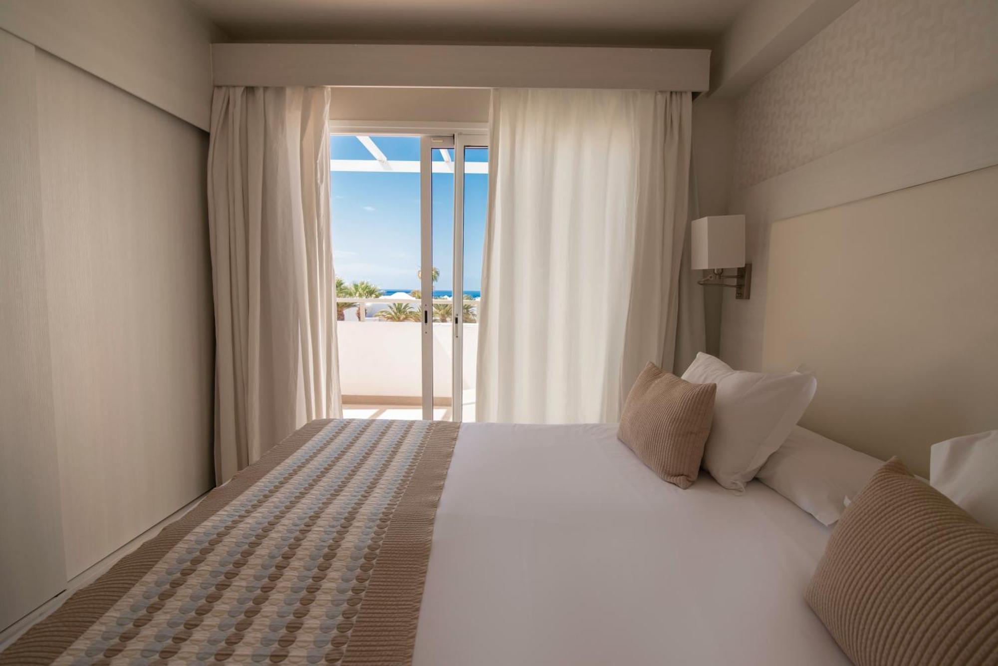 Aequora Lanzarote Suites Puerto del Carmen  Esterno foto