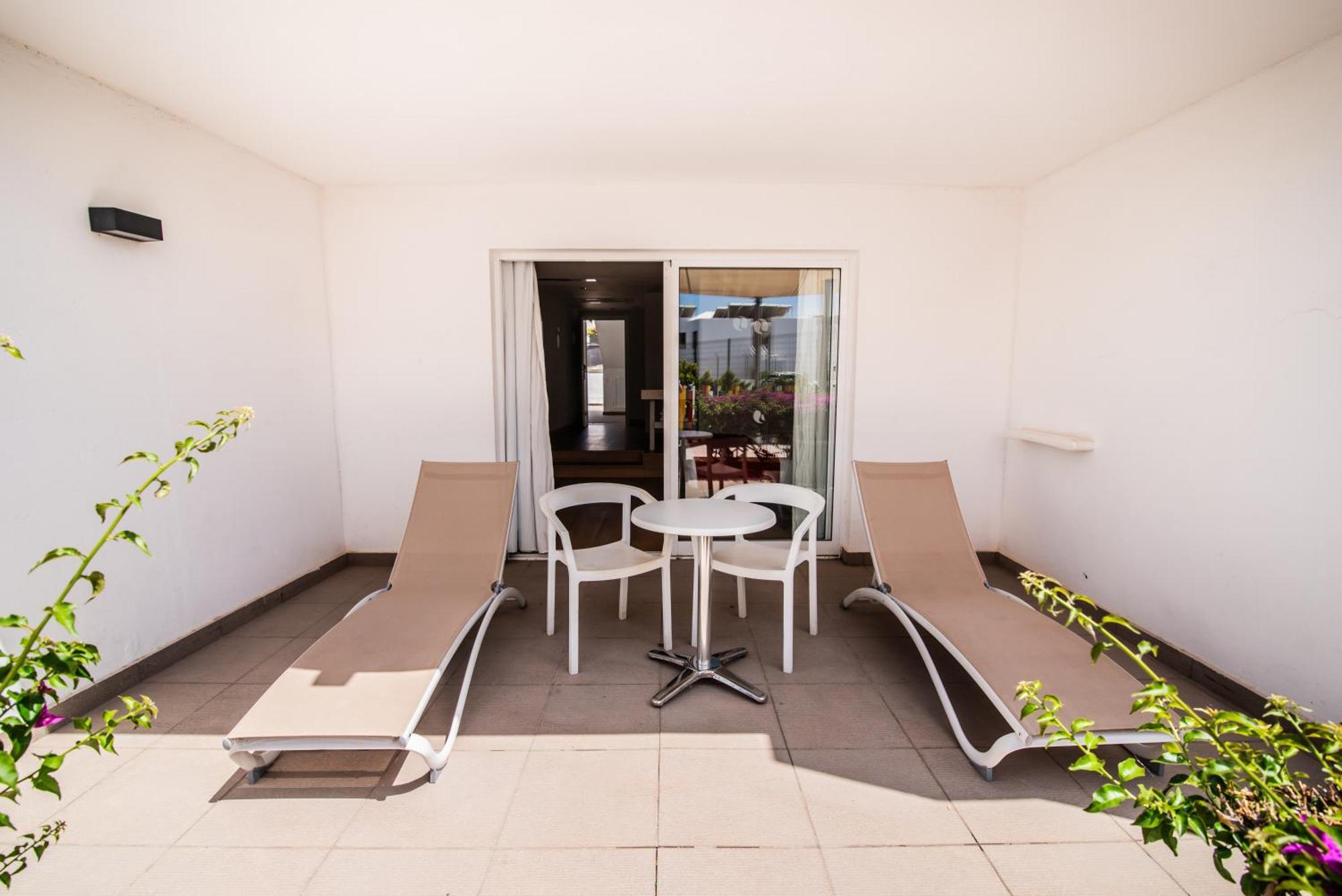 Aequora Lanzarote Suites Puerto del Carmen  Esterno foto