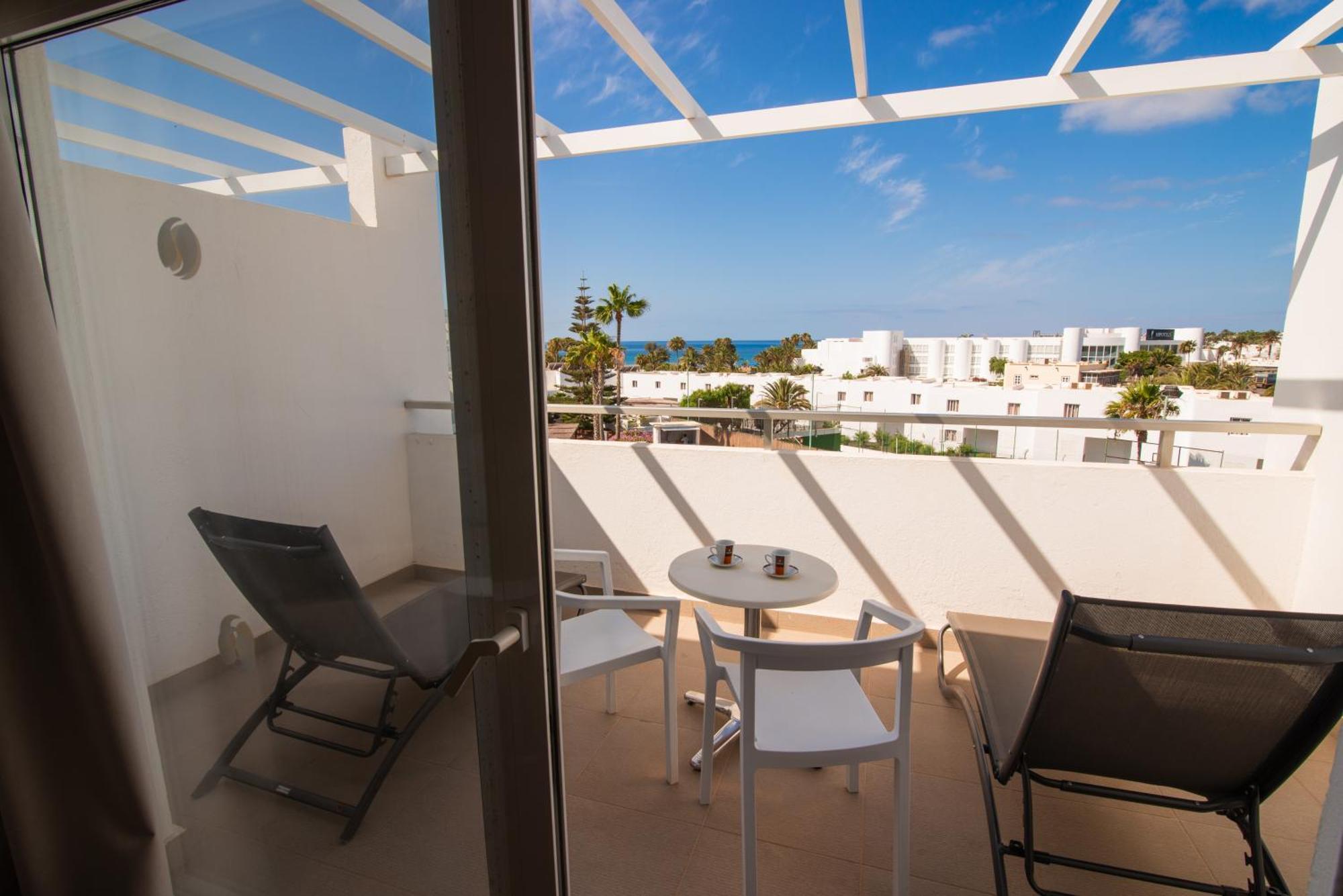 Aequora Lanzarote Suites Puerto del Carmen  Esterno foto