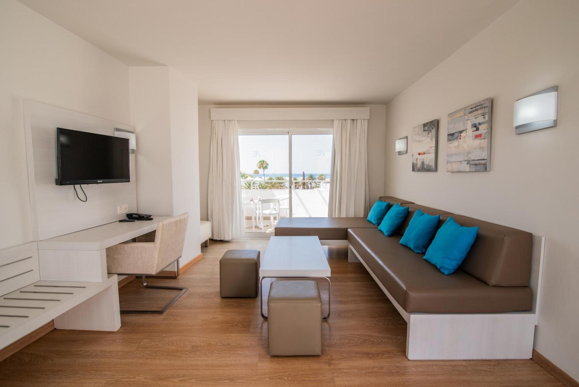Aequora Lanzarote Suites Puerto del Carmen  Esterno foto
