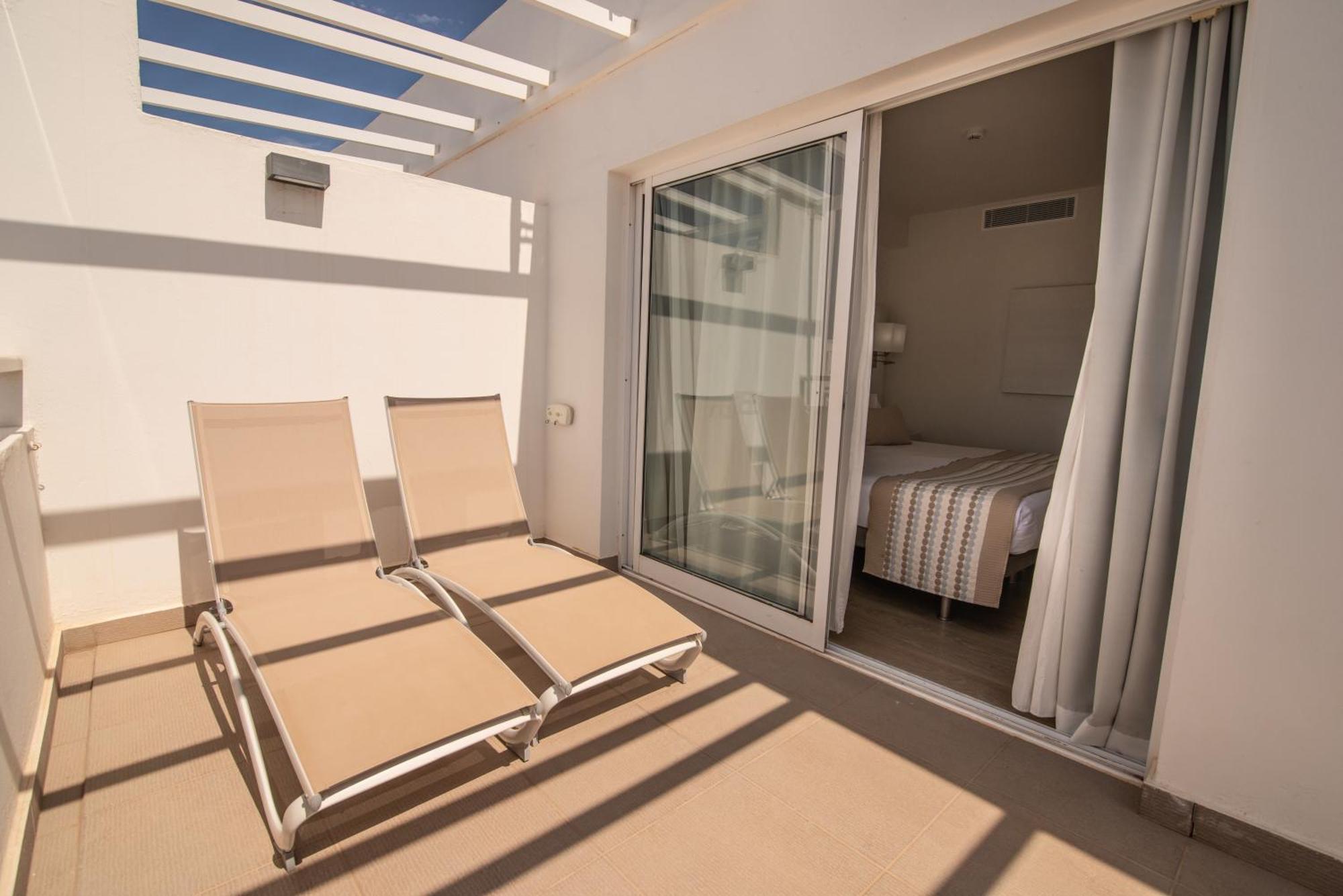 Aequora Lanzarote Suites Puerto del Carmen  Esterno foto